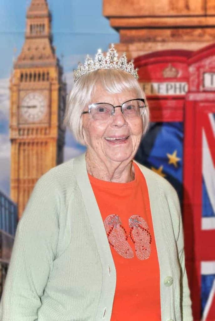 Summit He corna 686x1024 1