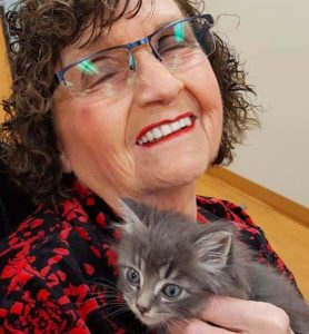 4 Reasons Why Pet Therapy Is Good For You - All Seniors Care Nov 9 2018 Insta