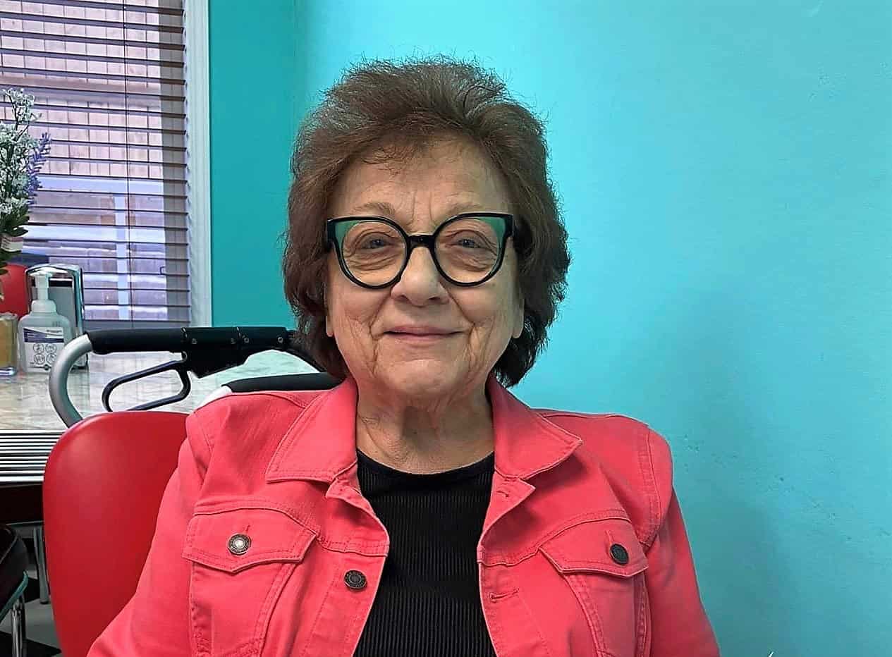 Featured image for “Visiting A Loved One with Dementia During the Holidays”