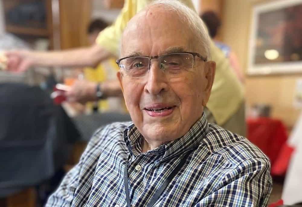 Featured image for “7 Ways Seniors Can Manage Chronic Pain”